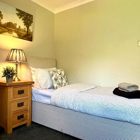 Spacious 2 Bed-Flat In Glasgow City - Free Parking Exterior photo