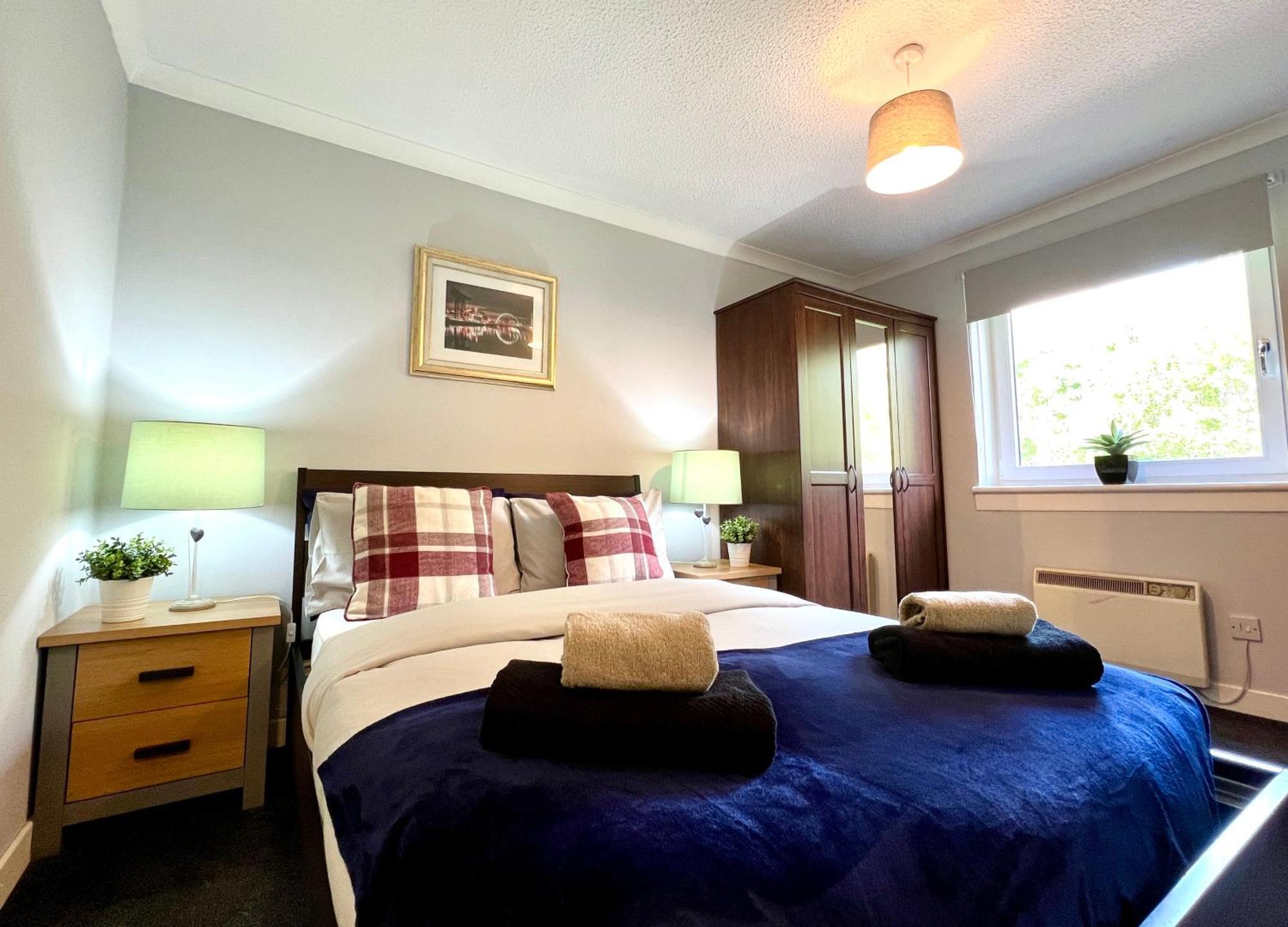 Spacious 2 Bed-Flat In Glasgow City - Free Parking Exterior photo